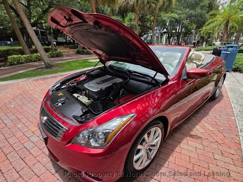 Used 2014 INFINITI Q60 Convertible w/ Premium Package RWD image 42
