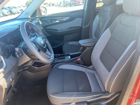 Used 2025 Chevrolet TrailBlazer LT image 27