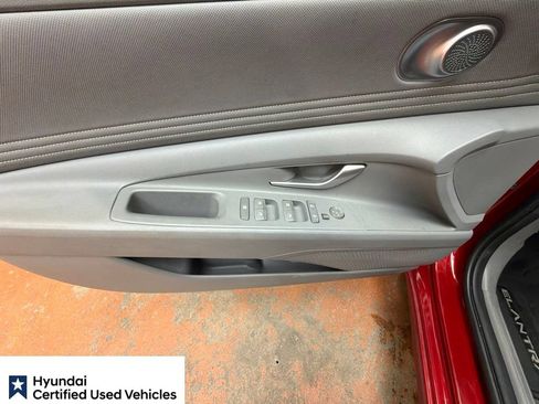 Used 2025 Hyundai Elantra Sport FWD image 27