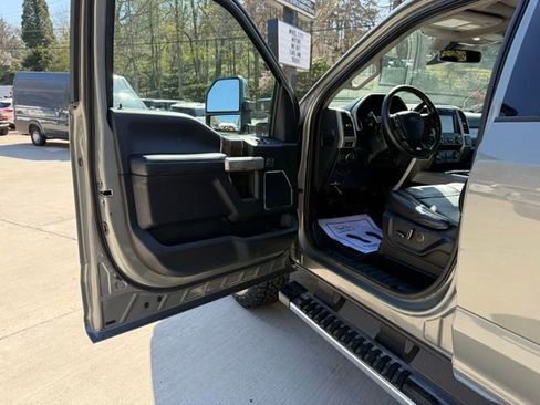 Used 2019 Ford F350 Lariat w/ Lariat Ultimate Package AWD/4WD image 14