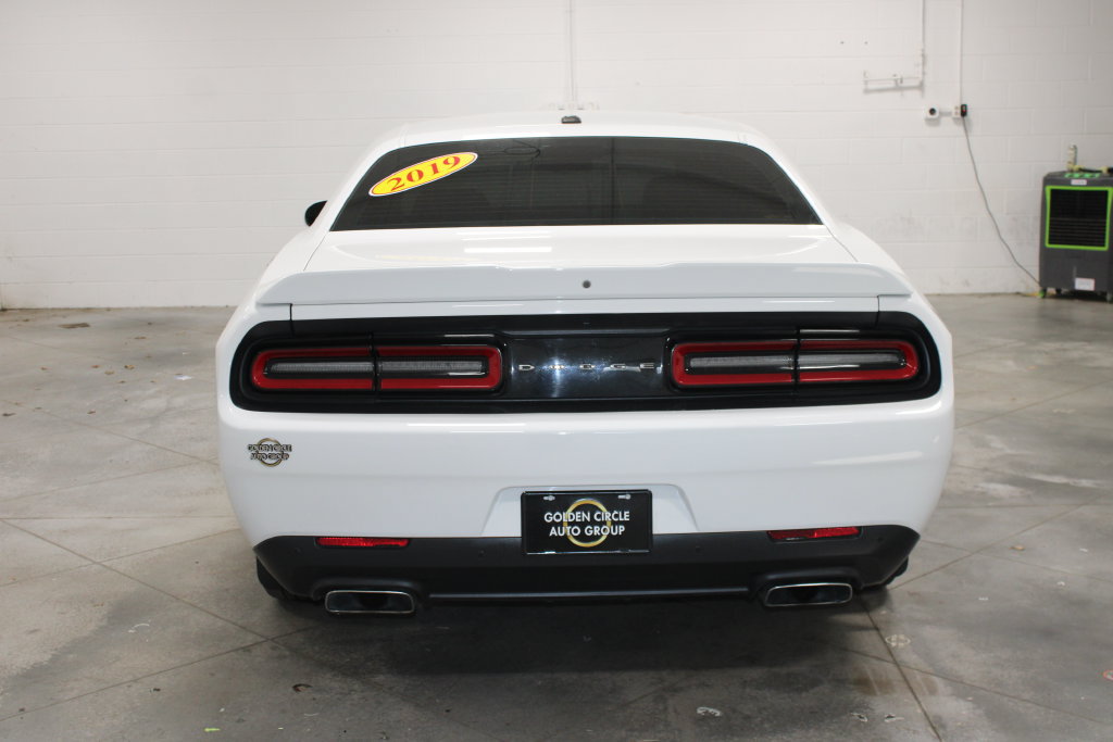 Used 2019 Dodge Challenger R/T RWD image 8
