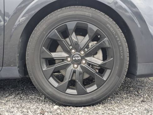 Certified 2022 Kia Carnival SX FWD image 12