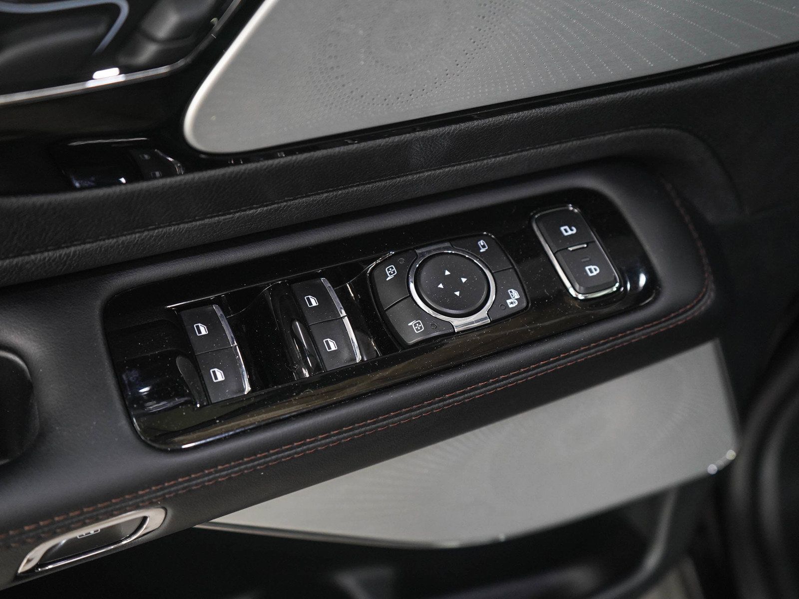 Used 2021 Lincoln Aviator Reserve w/ Equipment Group 208A AWD/4WD image 22