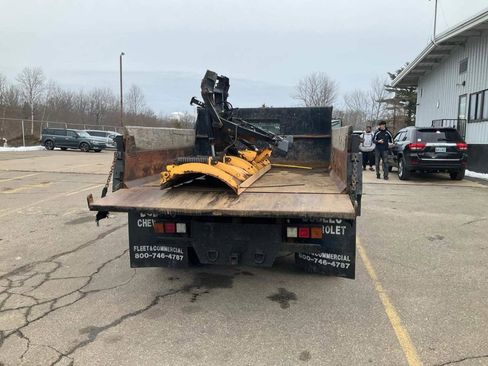 Used 2004 Chevrolet Silverado 3500 4x4 Regular Cab w/ Snow Plow Prep Package image 6