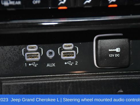 Used 2023 Jeep Grand Cherokee L Limited w/ Luxury Tech Group II image 20