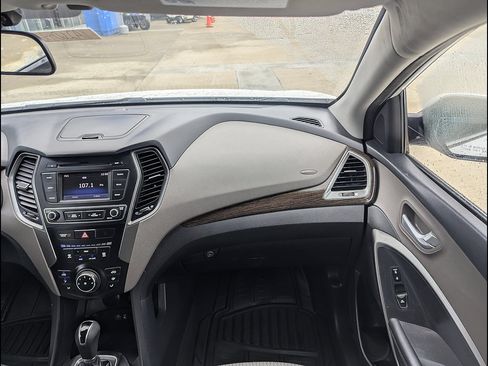 Used 2017 Hyundai Santa Fe Sport AWD/4WD image 4