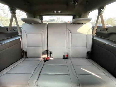 Used 2026 Chevrolet Suburban LT w/ Comfort Package image 22