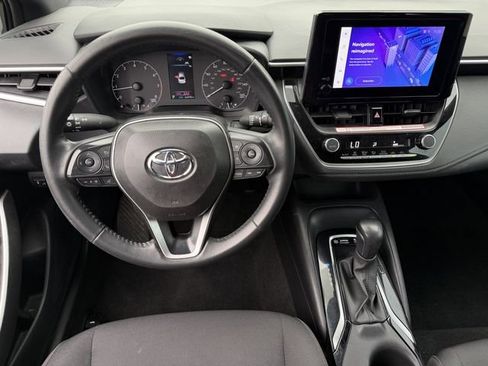 Used 2025 Toyota Corolla SE image 12