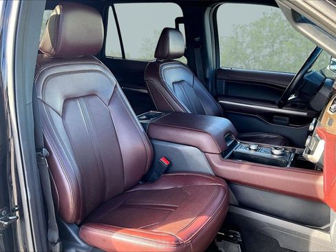 Used 2024 Ford Expedition Max Limited image 7