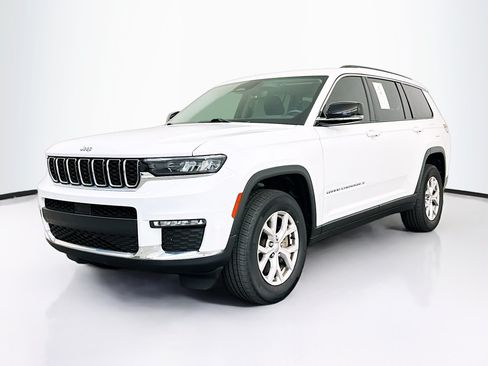 Used 2022 Jeep Grand Cherokee L Limited AWD/4WD image 3