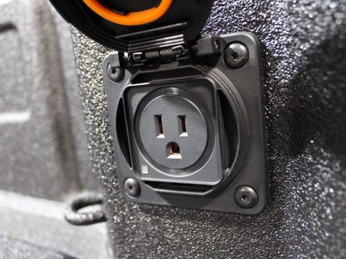 New 2026 GMC Sierra 1500 SLE image 15