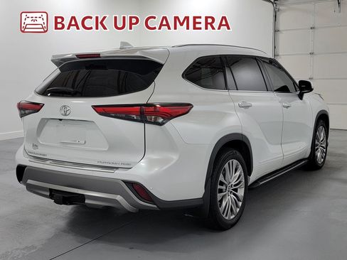 Used 2022 Toyota Highlander Platinum AWD/4WD image 9