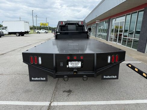 Used 2015 Ford F550 4x4 Regular Cab Super Duty image 6