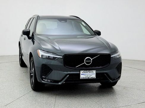 New 2026 Volvo XC60 B5 Core w/ Climate Package PRO image 2