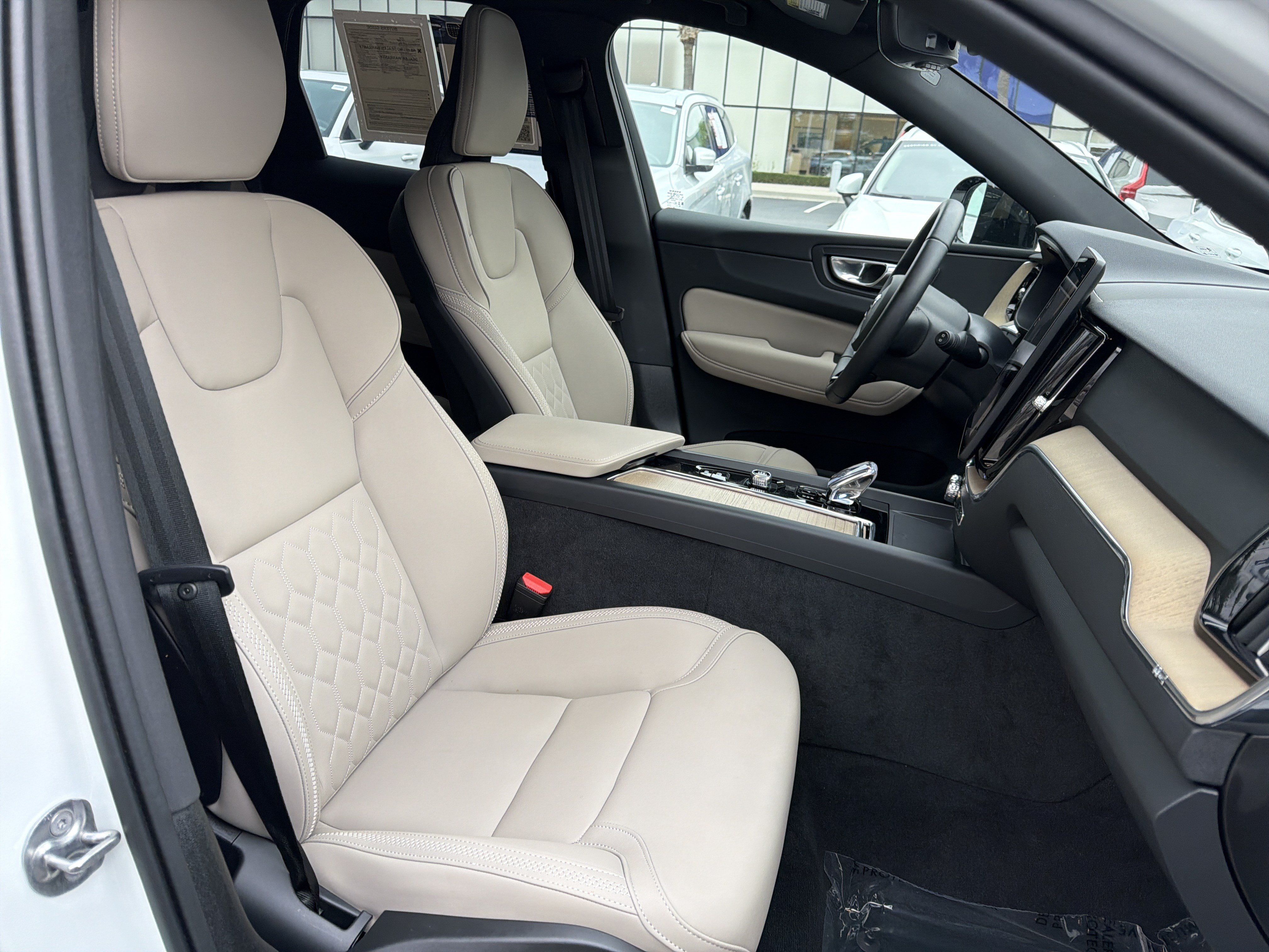Certified 2026 Volvo XC60 B5 Plus w/ Protection Package Premier AWD/4WD image 35