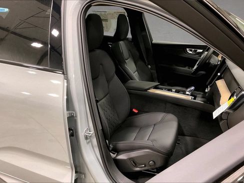 New 2026 Volvo XC60 T8 Plus w/ Protection Package Premier AWD/4WD image 10