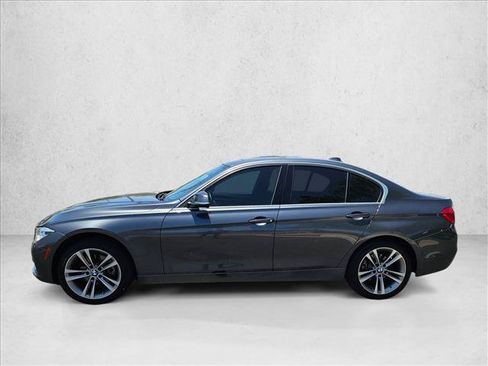 Used 2018 BMW 330i xDrive Sedan AWD/4WD image 9