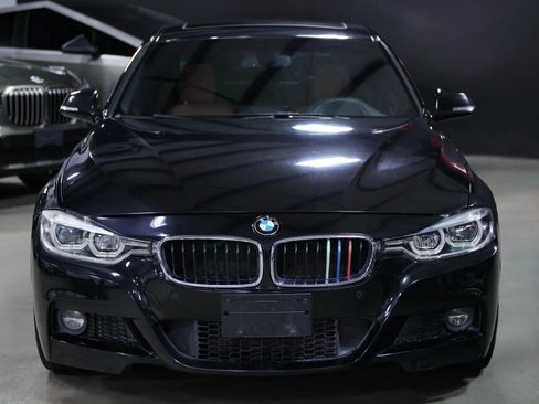 Used 2018 BMW 330i xDrive Sedan w/ M Sport Package image 4