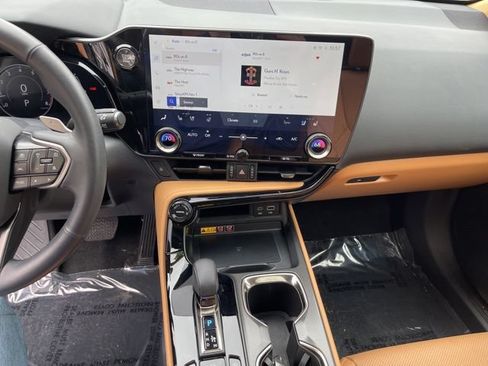 Certified 2026 Lexus NX 350 AWD w/ Accessory Package (2T) image 22