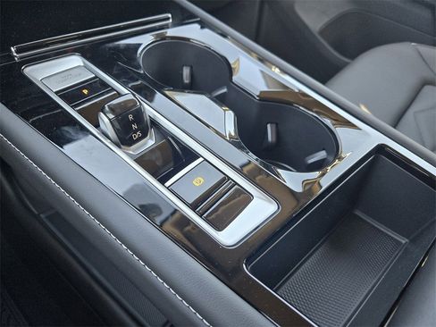 New 2026 Volkswagen Atlas SE image 17