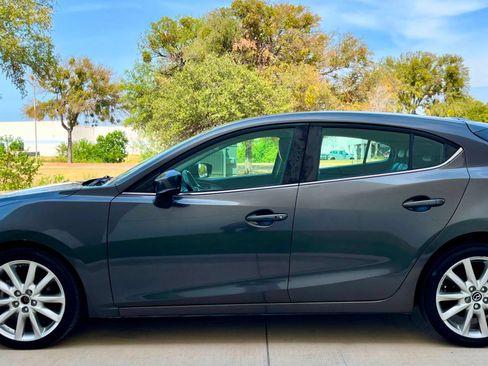 Used 2017 MAZDA MAZDA3 Touring FWD image 7