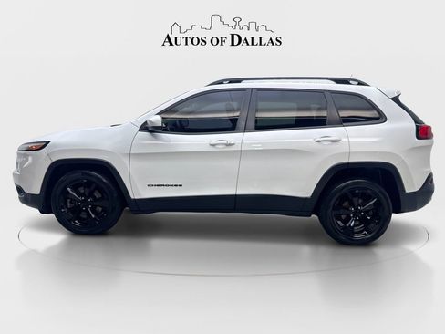 Used 2016 Jeep Cherokee Latitude w/ Comfort/Convenience Group FWD image 5