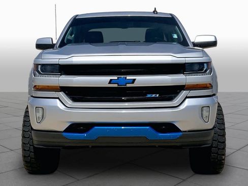 Used 2018 Chevrolet Silverado 1500 LT w/ Texas Edition AWD/4WD image 4