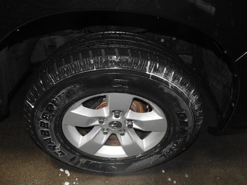 Used 2017 RAM 1500 Express image 14