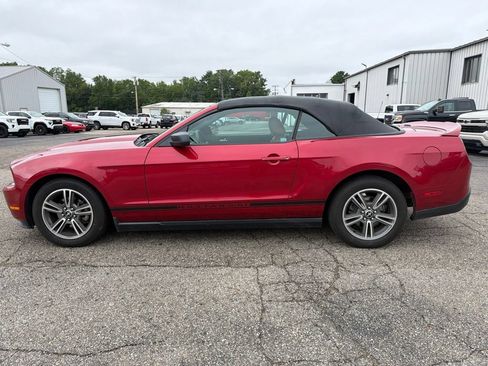 Used 2010 Ford Mustang Convertible RWD image 6