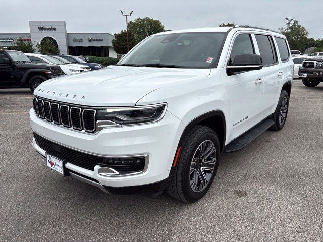 Used 2024 Jeep Wagoneer Series II AWD/4WD image 3