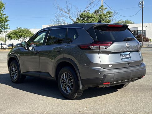 Used 2025 Nissan Rogue S FWD image 21