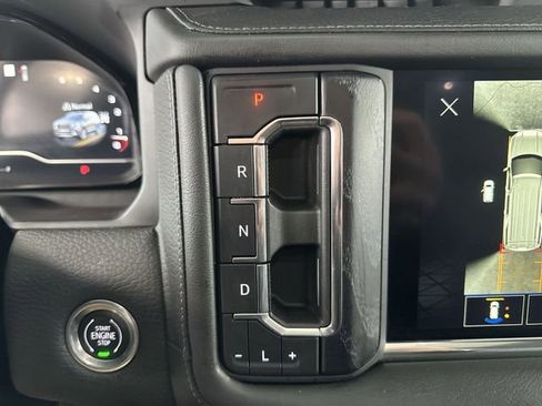 Used 2023 GMC Yukon Denali image 15