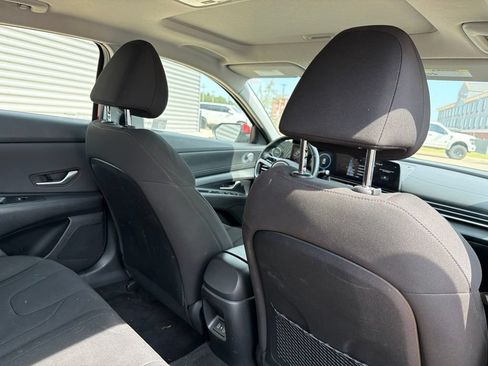 Used 2025 Hyundai Elantra SEL FWD image 18