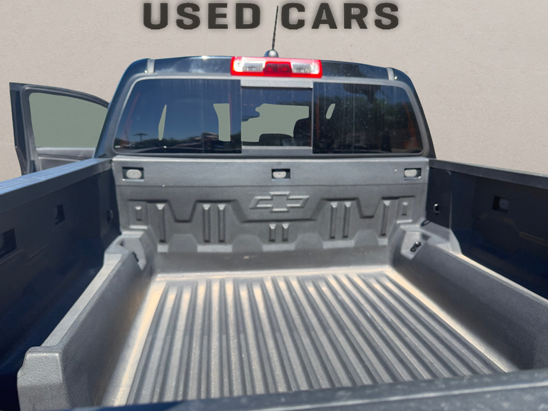 Used 2023 Chevrolet Colorado LT w/ LT Convenience Package II AWD/4WD image 14