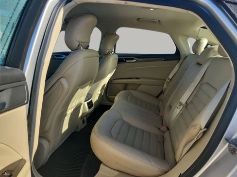 Used 2014 Ford Fusion SE w/ Equipment Group 202A image 14