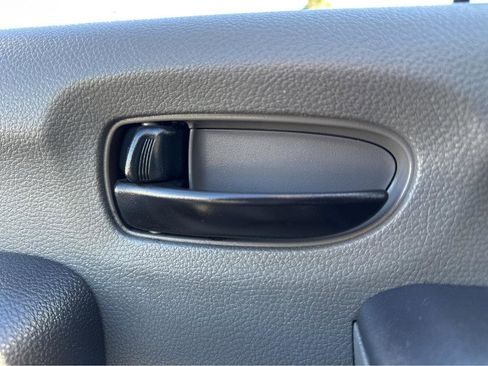 Used 2019 Nissan NV 2500 SV w/ Navigation Package image 32