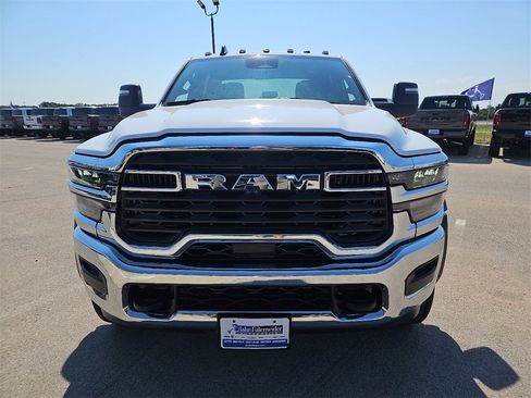New 2026 RAM 5500 Tradesman w/ Chrome Appearance Group image 11