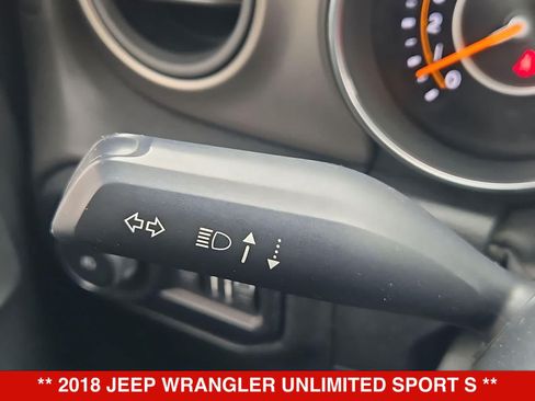 Used 2018 Jeep Wrangler Unlimited Sport S AWD/4WD image 27
