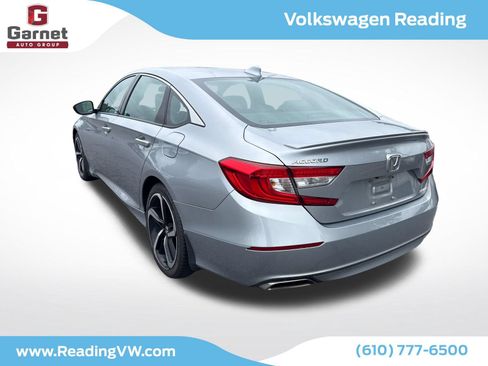 Used 2018 Honda Accord Sport image 3