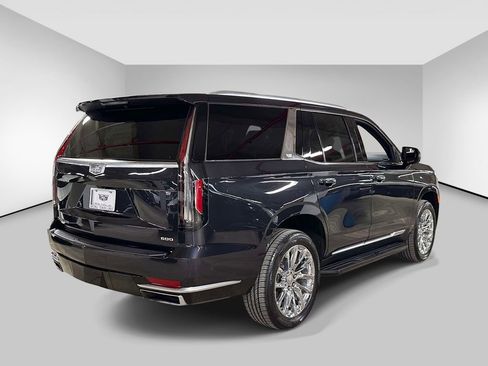 Used 2023 Cadillac Escalade Premium Luxury w/ LPO, Radiant Package AWD/4WD image 4