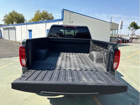 Used 2021 GMC Sierra 1500 Elevation w/ Preferred Package image 16