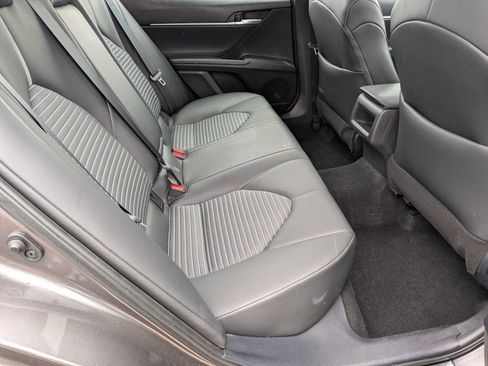 Used 2023 Toyota Camry SE w/ Cold Weather Package FWD image 19