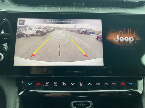 New 2026 Jeep Grand Cherokee Altitude AWD/4WD image 35