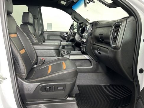 Used 2022 GMC Sierra 3500 AT4 image 9