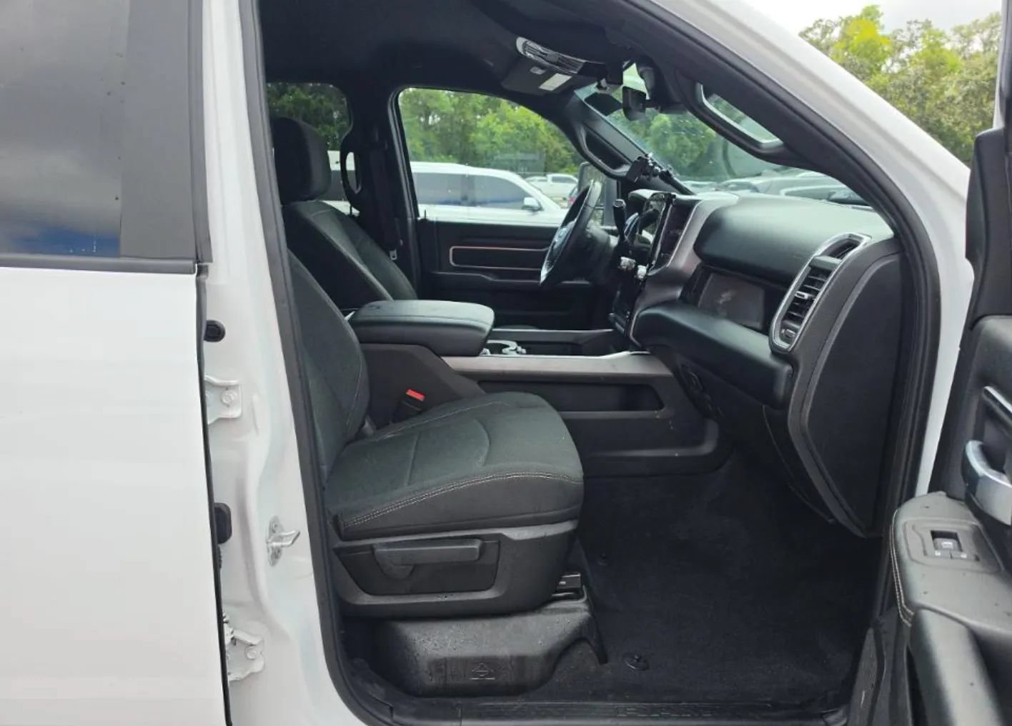 Used 2025 RAM 3500 Big Horn AWD/4WD image 11