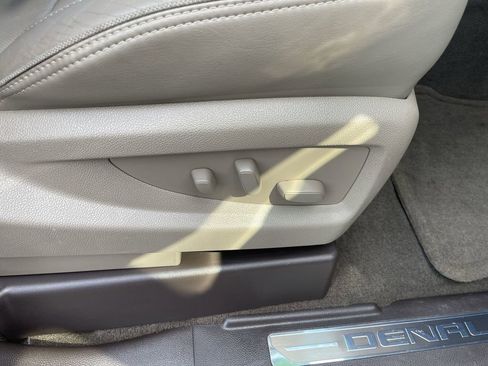 Used 2016 GMC Sierra 1500 Denali w/ Enhanced Driver Alert Package image 32