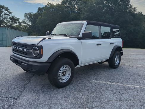 New 2025 Ford Bronco 4-Door image 6