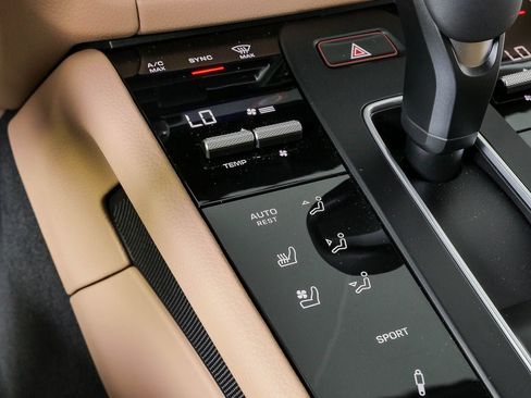 New 2026 Porsche Macan S AWD/4WD image 18