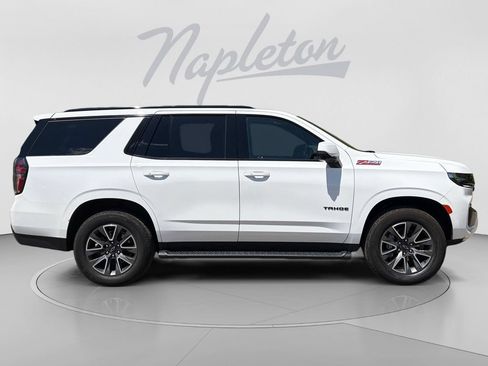 Used 2023 Chevrolet Tahoe Z71 w/ Luxury Package AWD/4WD image 7