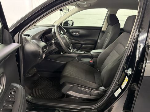 Certified 2024 Honda HR-V LX image 5